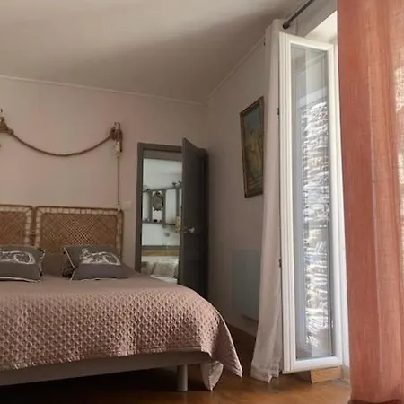 Vakantiehuis La Petite Adresse De Rose *
